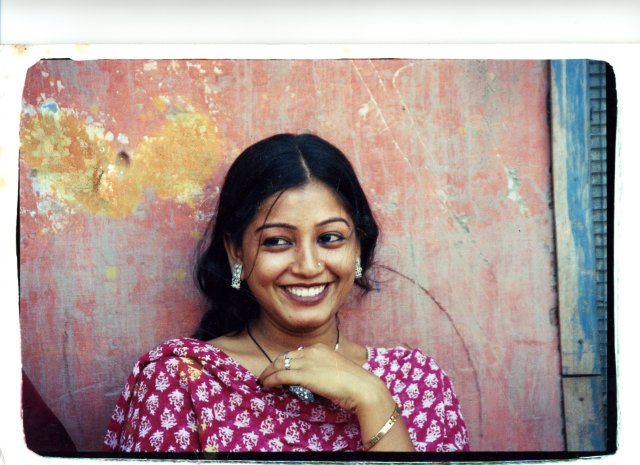 An Indian Woman Smiles – photo by Yosarian http://upload.wikimedia.org/wikipedia/commons/e/e8/Indian_woman_smiles.jpg