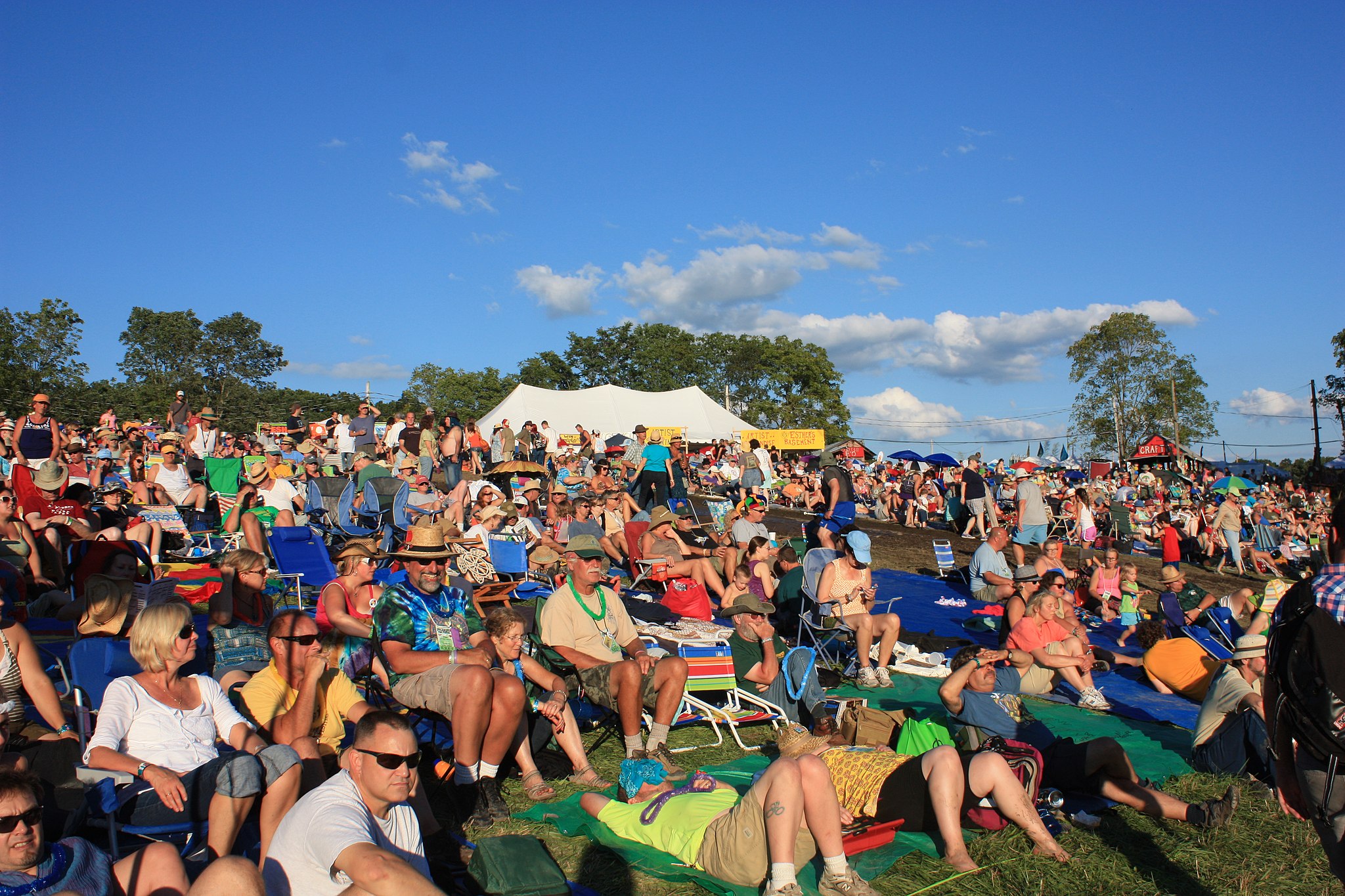 Philadelphia_Folk_Festival_Audience_(7825185772)